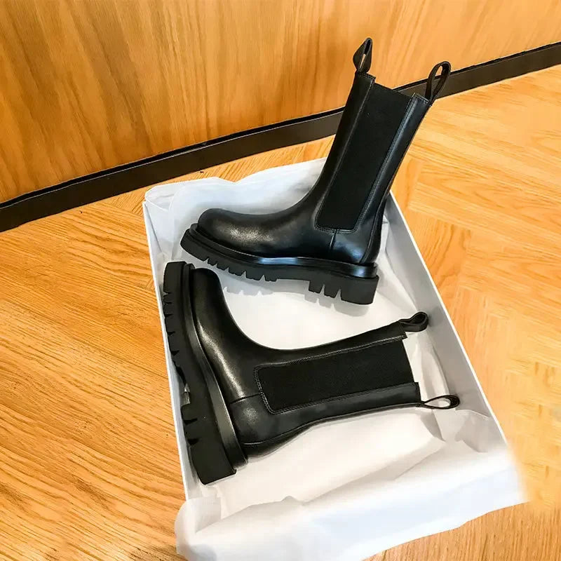 VÉDA™ CHUNKY LEATHER CHELSEA BOOTS