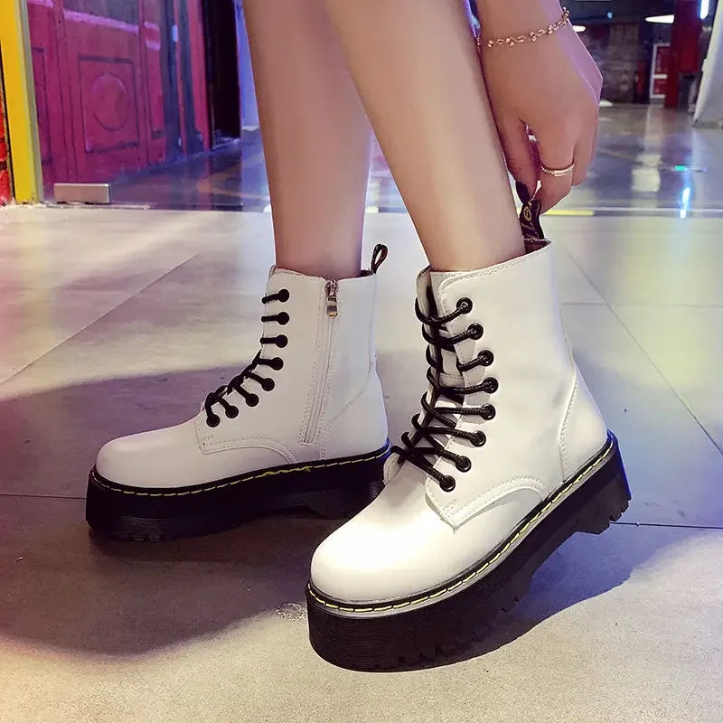 DAKOTA™ CHUNKY PLATFORM COMBAT BOOTS