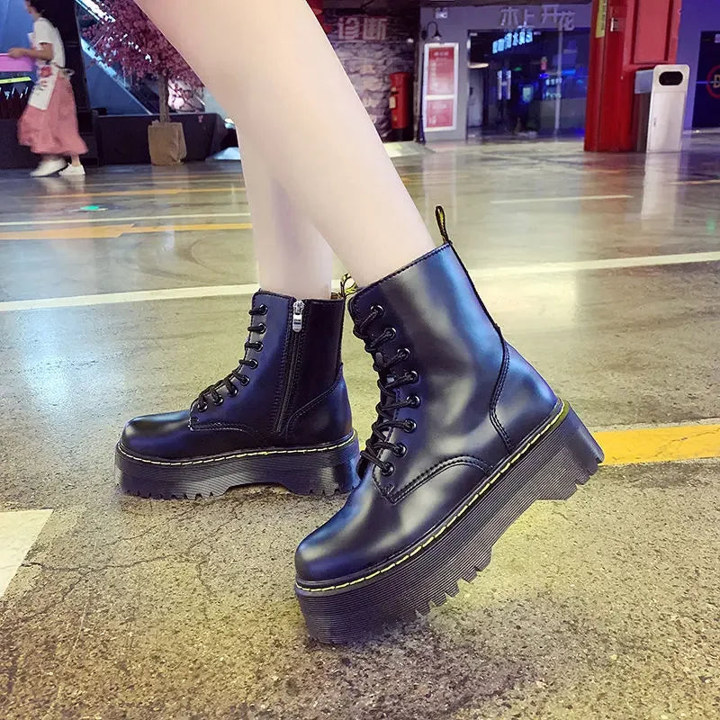 DAKOTA™ CHUNKY PLATFORM COMBAT BOOTS