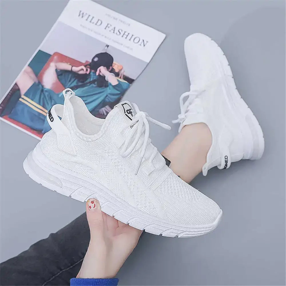 SWIFT™ ULTRA-LIGHT BREATHABLE SNEAKERS
